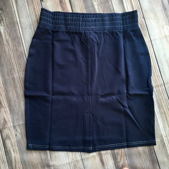 Evy’s Tree Pencil Skirt in Navy - NWT - Picture 5 of 5